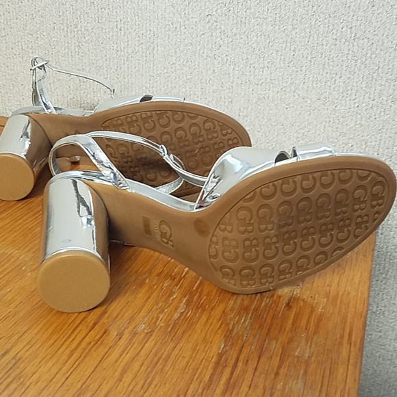 Gianni Bini Silver sandals - Picture 5 of 5